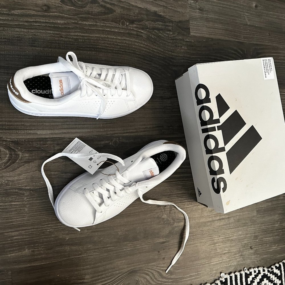 Brand new adidas women advantage sneakers for sale with tags and box